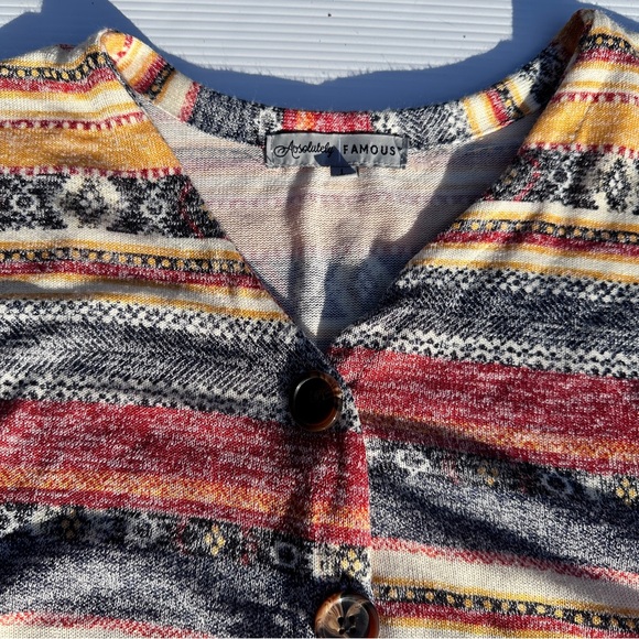 Absolutely Famous Aztec button up polyester rayon spandex blouse large. V neck - Picture 5 of 13